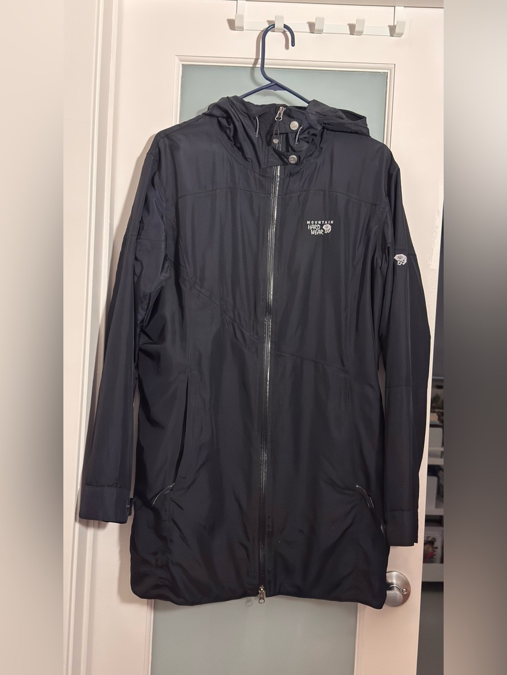 Mountain Hardwear Women’s  Black Hooded Raincoat